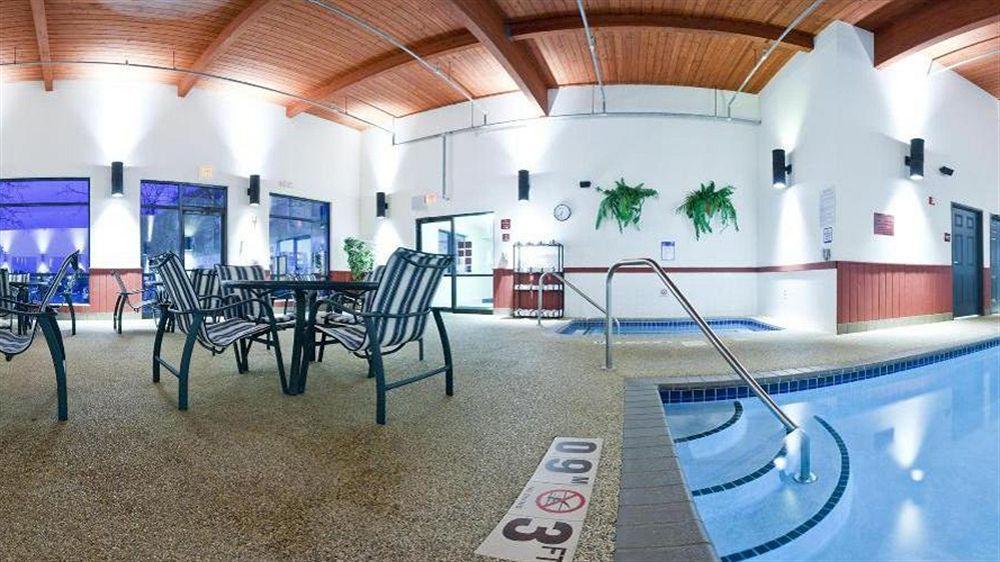 Holiday Inn Express Hotel & Suites Minneapolis-Golden Valley By Ihg Saint Louis Park Bagian luar foto