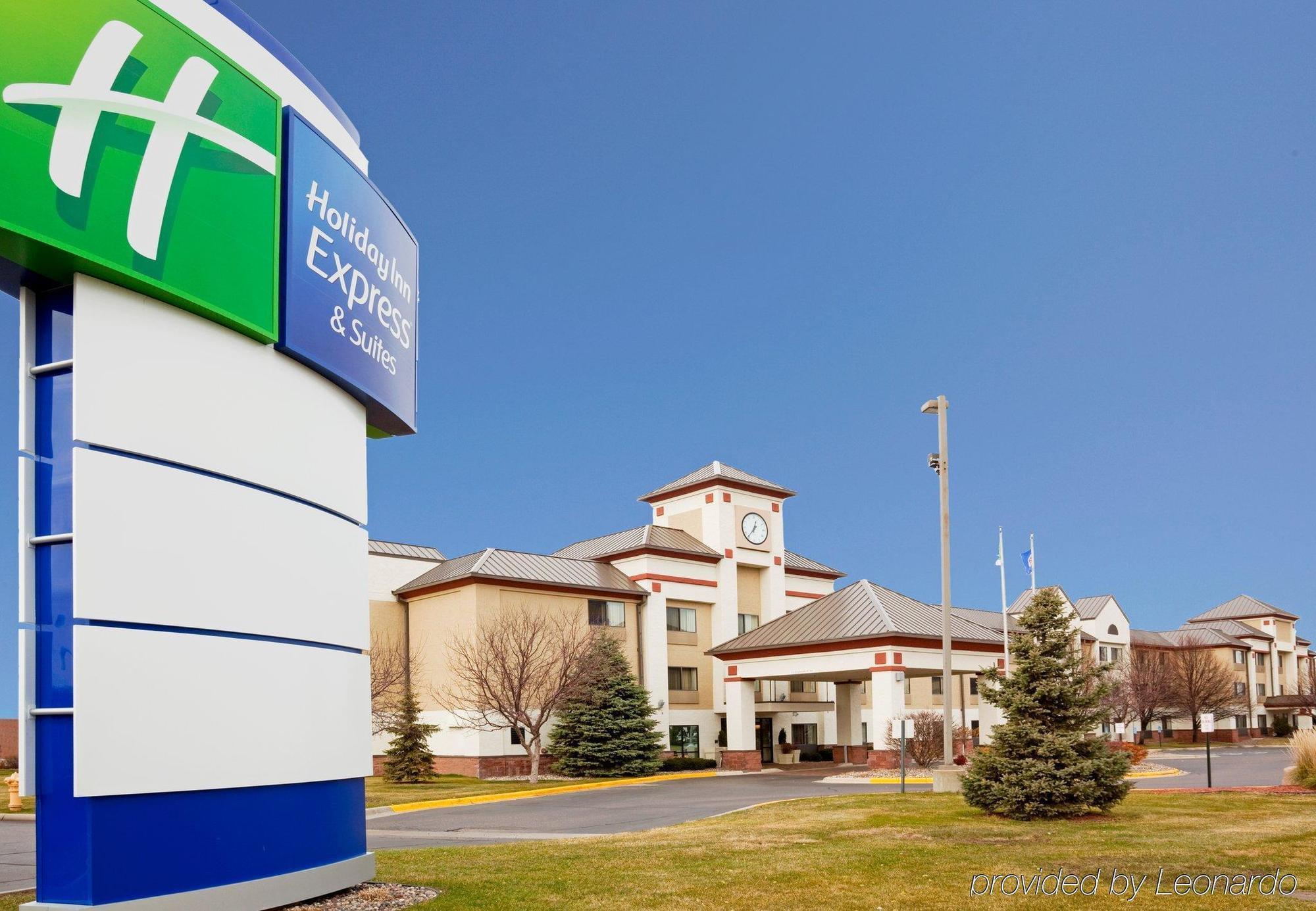 Holiday Inn Express Hotel & Suites Minneapolis-Golden Valley By Ihg Saint Louis Park Bagian luar foto